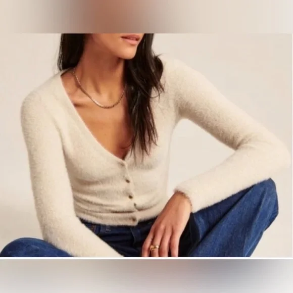 Abercrombie & Fitch Soft Eyelash Button-Down Cream Cardigan Women's Sweater Sz S - Picture 1 of 11